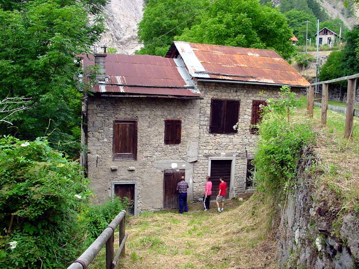 Il mulino detto dei Pinza visto da Revìs.