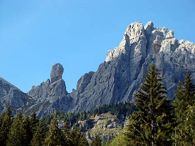 Scorcio sul Pupo e la cima sud-ovest del M. Ciarìdo dal sentiero di Val Sgrioi