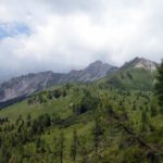 Dalla forcella della Croce di Tragonia (o Risumiela) verso la Cima Est del Crodon di Tiarfin e il Crodon dei Puntioi