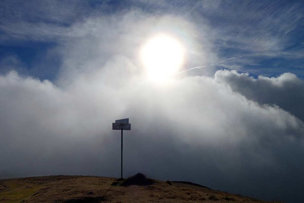 Sulla piatta cima del Monte Zovo