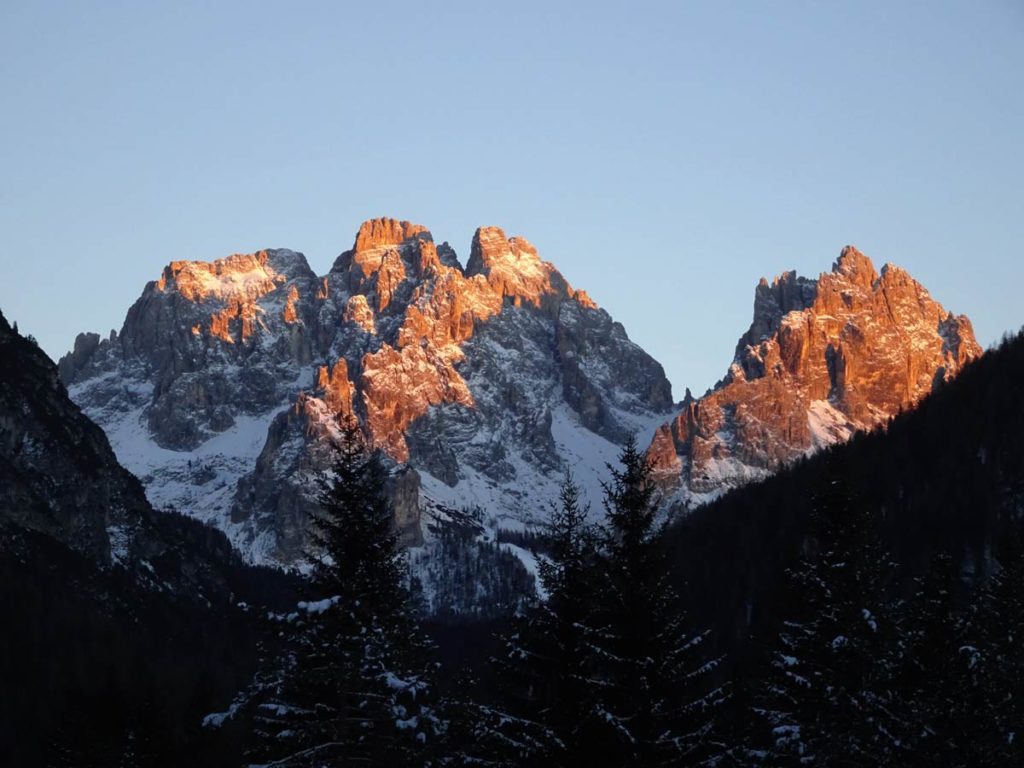 Cadini di Misurina da Carbonin: Cima Cadin NE, Cima Cadin di San Lucano, Cima Eotvos, Forcella della Neve, Cima Cadin della Neve e CIma Cadin di Misurina