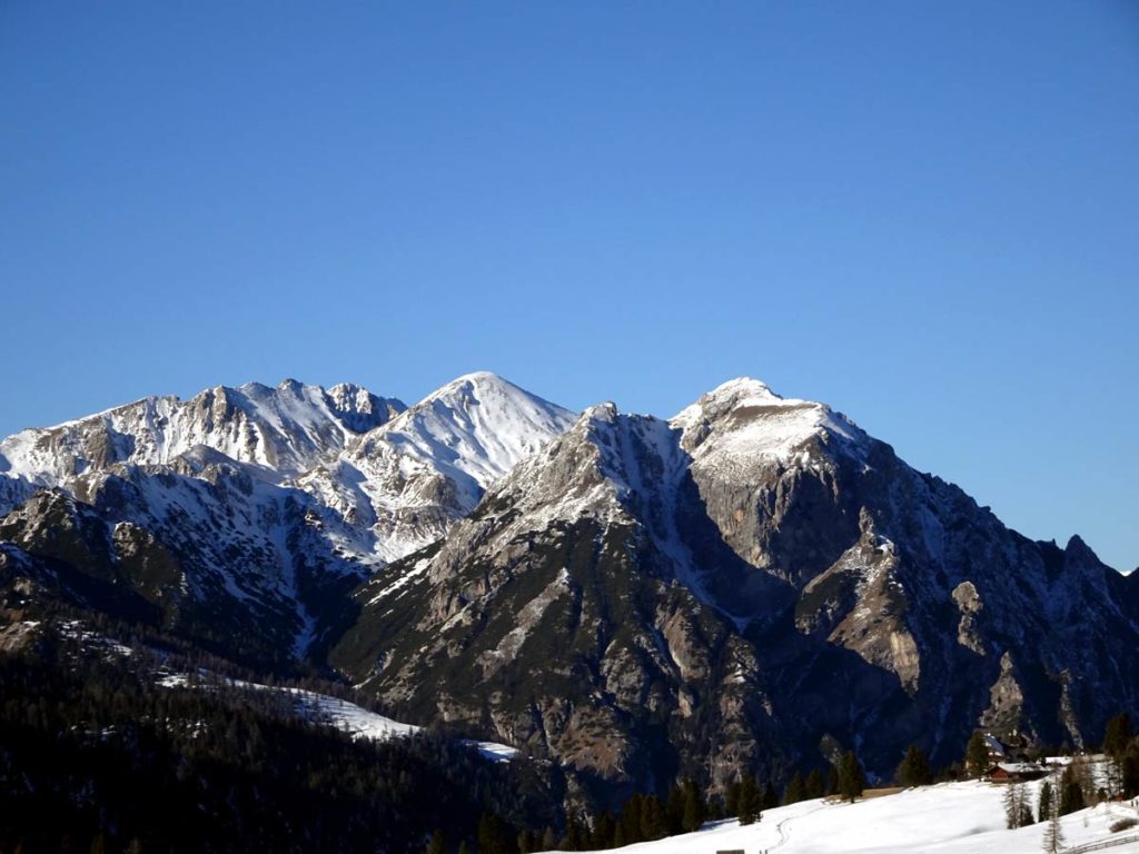 Campo Cavallo e Monte delle Rondini dal rifugio Vallandro