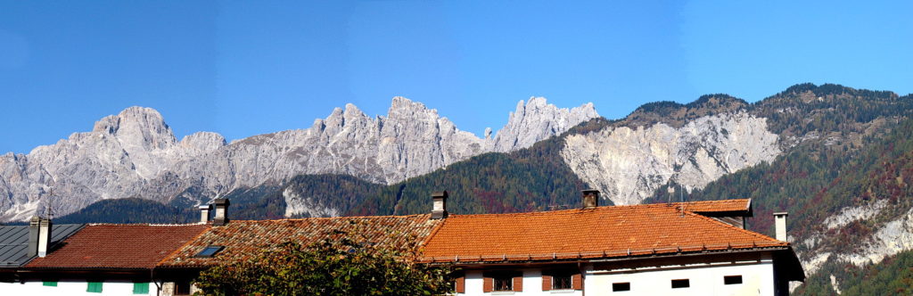 Marmarole orientali da Lorenzago: Croda Bianca, Punta Teresa, Taco Gran, Ciastelin, Campanile del Ciastelin, Pupo, Ciarìdo, Colli di Soramizoi, Col Cervera