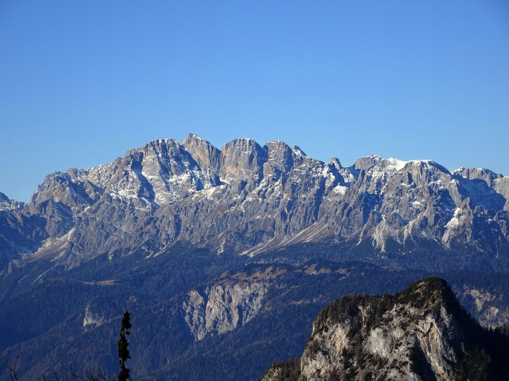 Panoramica sulle Marmarole dal Col Rementera sull