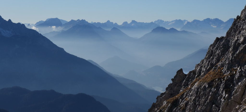 Dal Sasso di Bosconero alla Moiazza dalla salita alla cima ovest di M. Brentoni