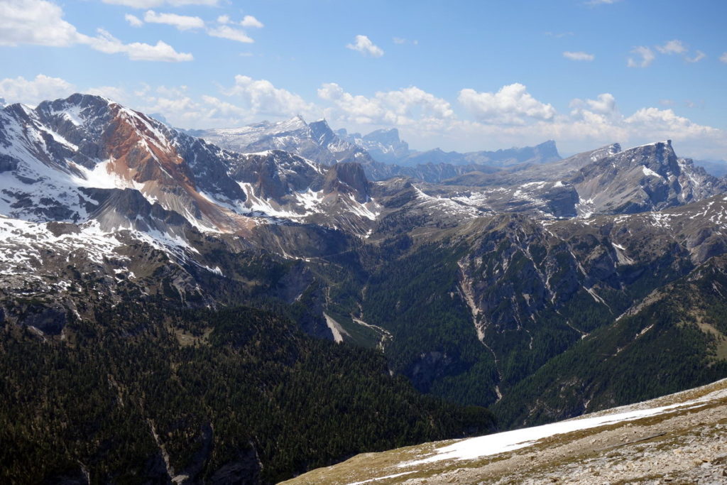 Dalla Piccola Croda Rossa alla Croda del Béco, salendo verso il Picco di Vallandro